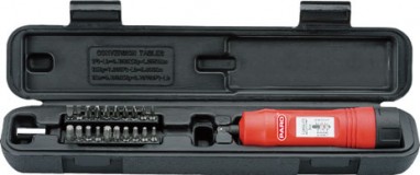647001